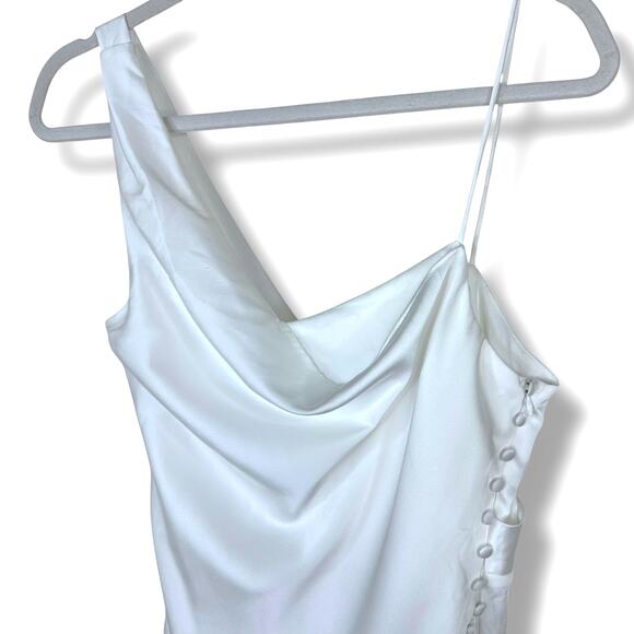 Lulus Lux Bridal NWT Unforgettable Adoration White Satin Asymmetrical Gown Dress - Picture 5 of 14